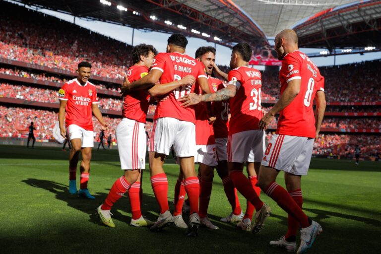 Reforço Inesperado: Benfica prestes a fechar reforço de peso desviado do Sporting para a defesa